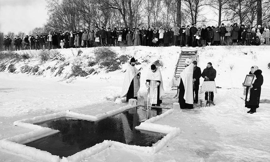 Головний рятувальник Вінниччини нагадав про правила безпеки під час купання у крижаній воді на Водохреща / Новости Винницы и области / Інформаційний портал На Париже Новини Вінниці / Головний рятувальник Вінниччини нагадав про правила безпеки під час купання у крижаній воді на Водохреща