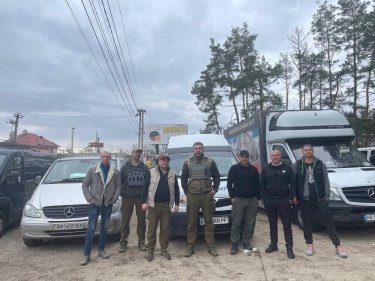 Фото 14 — Common Help UA: історії евакуації понад 1000 людей – Ірпінь, Буча, Київ. Про людей, равликів, небезпеку і взаємодопомогу