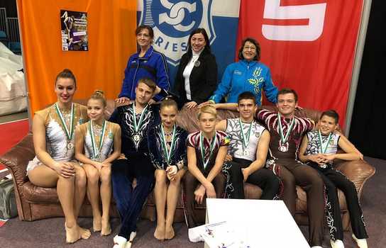 Новини Вінниці / Вінницькі акробати з міжнародного турніру, який проходив у  Німеччині, привезли два «золота»