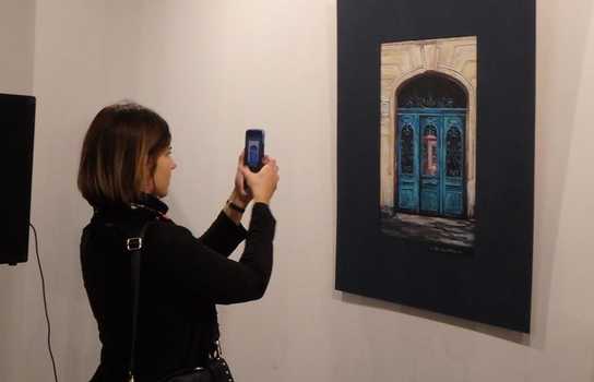 Новини Вінниці / «Кожен зайде у свої»: у Вінниці відкрилася виставка картин, на яких зображені старовинні двері із 5 міст України