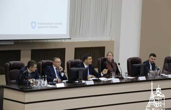 Новини Вінниці / Гройсман у Вінниці: Україна забезпечена вакциною, однак люди не активно вакцинуються