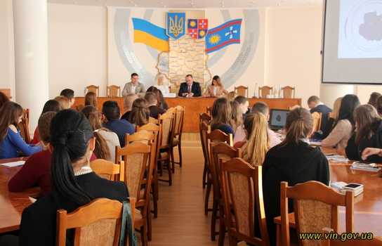 Новини Вінниці / Молодь Вінниччини під час зустрічі із Валерієм Коровієм обговорила виклики сьогодення та перспективи співпраці