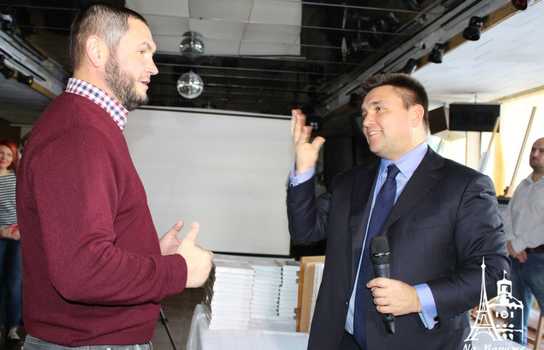 Новини Вінниці / До Вінниці на зустріч із волонтерами зі всієї України приїхав міністр Павло Клімкін 