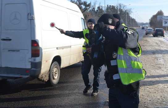 Новини Вінниці / Дві години – 30 порушників: начальник патрульної поліції Вінниччини розповів про перші результати роботи інспекторів з радаром