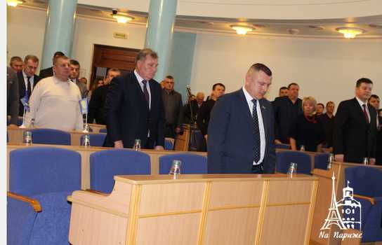 Новини Вінниці / Депутати  Вінницької облради розпочали "бюджетну" сесію  збільшивши у п'ятеро кількість питань