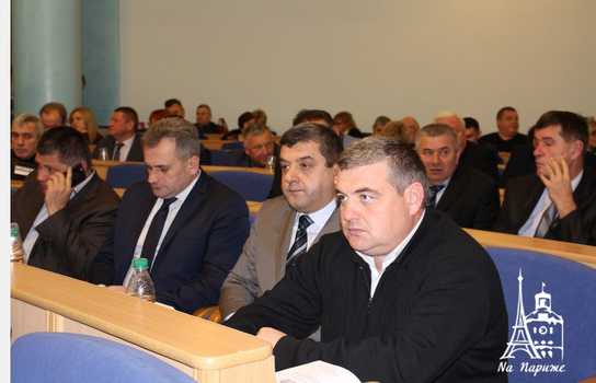 Новини Вінниці / Депутати  Вінницької облради розпочали "бюджетну" сесію  збільшивши у п'ятеро кількість питань