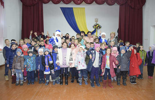 Новини Вінниці / Лариса Білозір: «Ми прагнули, щоб якомога більше діток поринули у святкову передноворічну атмосферу»