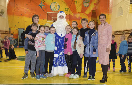 Новини Вінниці / Лариса Білозір: «Ми прагнули, щоб якомога більше діток поринули у святкову передноворічну атмосферу»