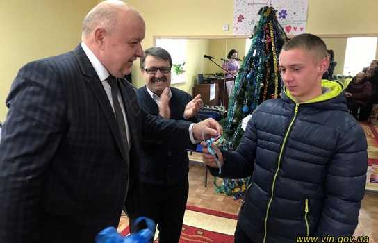 Новини Вінниці / Подарунок на Різдво: трьом сиротам із Немирівського району держава купила власне житло