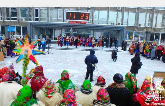 Новини Вінниці / Колядники й щедрівники з районів області з’їхалися до Вінниці на «Різдвяне диво» (ФОТО)