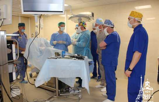 Новини Вінниці / Урологи вінницького онкоцентру переймали досвід з проведення лапароскопічних операцій