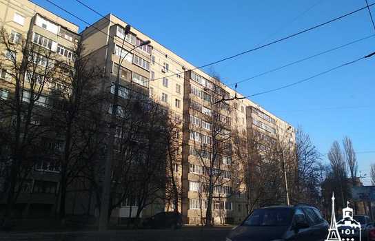 Новини Вінниці / ДТП на Коріатовичів – 36 річний водій у лікарні(ФОТО)