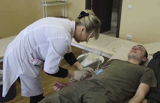 Новини Вінниці / Калинівські нацгвардійці поповнили обласний банк крові майже на 30 літрів 