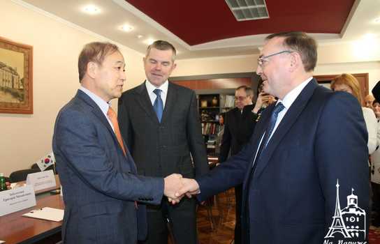 Новини Вінниці / У Вінниці створять українсько-корейський науково-дослідний центр в якому шукатимуть ліки від раку