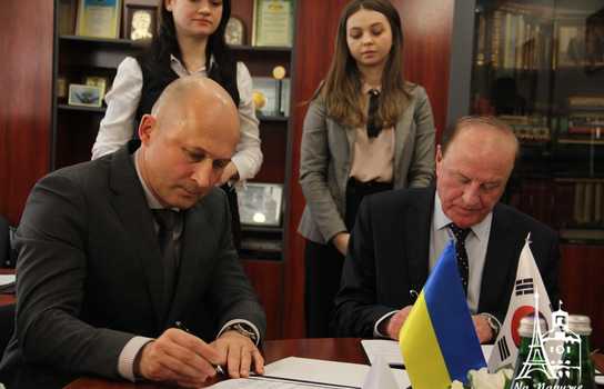 Новини Вінниці / У Вінниці створять українсько-корейський науково-дослідний центр в якому шукатимуть ліки від раку