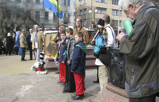 Новини Вінниці / День народження Шевченка у Вінниці: вірші, заклики і невдала спроба встановити черговий бюст