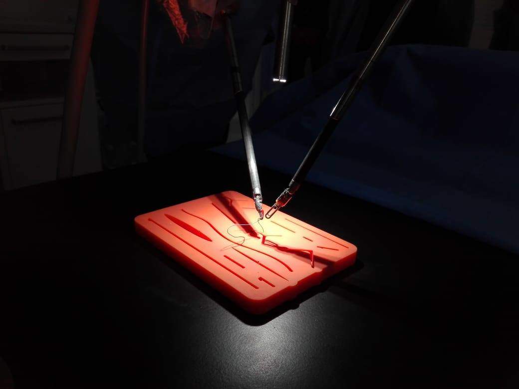 Новини Вінниці / «Робот-хірург», винайдений фахівцями NASA, провів перші операції у Вінниці. Скільки коштуватиме його робота? (ФОТО, ВІДЕО)