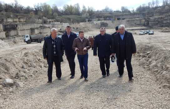 Новини Вінниці / У Піщанському районі відновлять видобуток вапняку. Виробничу лінію вже запущено 