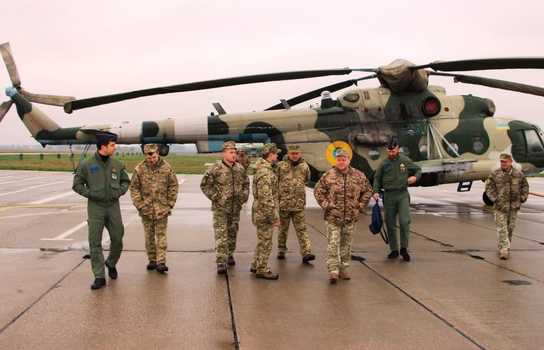 Новини Вінниці / Чим зацікавились італійські офіцери у військовій частині під Вінницею (ФОТО)