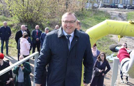 Новини Вінниці / До Вінниці привезли новий земснаряд, невдовзі почнуть активно чистити русло Бугу (ФОТО)