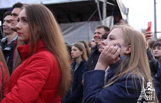 Новини Вінниці / Відкриття фонтану «Рошен» у Вінниці: рекордна кількість зірок та «несподіваний» Президент (ФОТО, ВІДЕО)