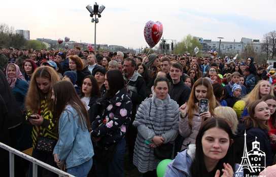 Новини Вінниці / Відкриття фонтану «Рошен» у Вінниці: рекордна кількість зірок та «несподіваний» Президент (ФОТО, ВІДЕО)