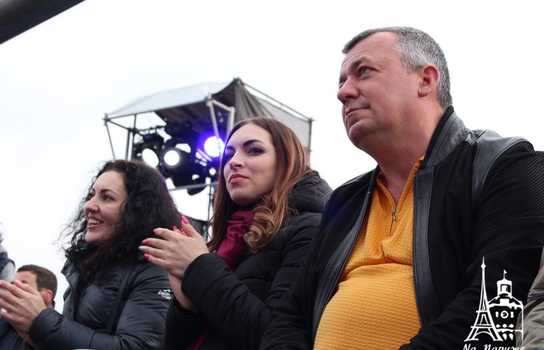 Новини Вінниці / Відкриття фонтану «Рошен» у Вінниці: рекордна кількість зірок та «несподіваний» Президент (ФОТО, ВІДЕО)