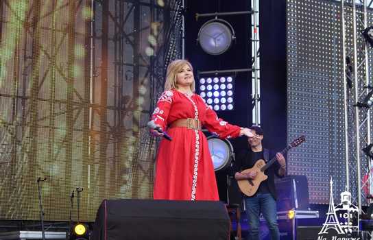 Новини Вінниці / Відкриття фонтану «Рошен» у Вінниці: рекордна кількість зірок та «несподіваний» Президент (ФОТО, ВІДЕО)