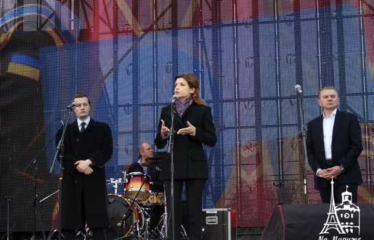 Новини Вінниці / Відкриття фонтану «Рошен» у Вінниці: рекордна кількість зірок та «несподіваний» Президент (ФОТО, ВІДЕО)