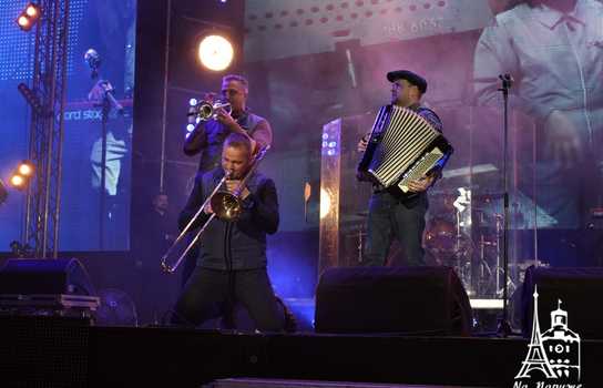 Новини Вінниці / Відкриття фонтану «Рошен» у Вінниці: рекордна кількість зірок та «несподіваний» Президент (ФОТО, ВІДЕО)