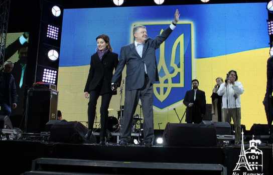 Новини Вінниці / Відкриття фонтану «Рошен» у Вінниці: рекордна кількість зірок та «несподіваний» Президент (ФОТО, ВІДЕО)