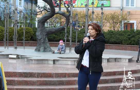 Новини Вінниці / «Він вже увійшов в історію на рівні з Мазепою, Петлюрою, Скоропадським та Бандерою»: як на Майдані у Вінниці дякували Петру Порошенку (ФОТО, ВІДЕО)