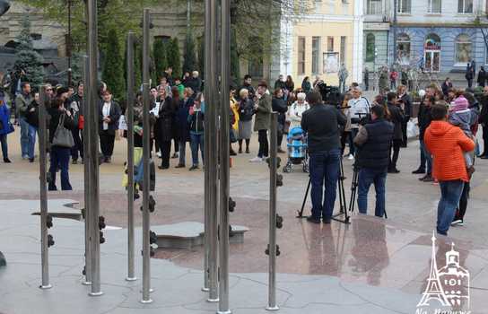 Новини Вінниці / «Він вже увійшов в історію на рівні з Мазепою, Петлюрою, Скоропадським та Бандерою»: як на Майдані у Вінниці дякували Петру Порошенку (ФОТО, ВІДЕО)