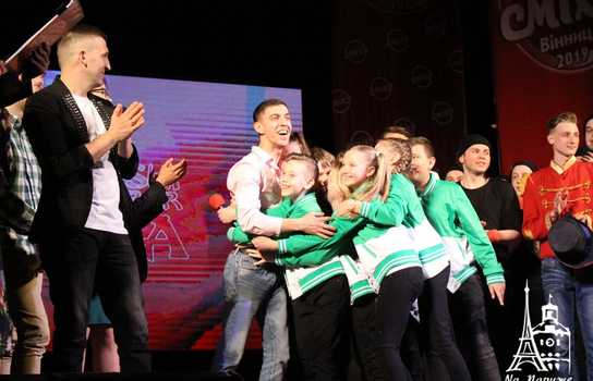 Новини Вінниці / Зірки гумору побували у Вінниці на концерті регіональної «Ліги сміху»: про вибори жартували теж (ФОТО, ВІДЕО)