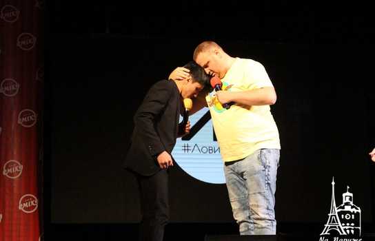 Новини Вінниці / Зірки гумору побували у Вінниці на концерті регіональної «Ліги сміху»: про вибори жартували теж (ФОТО, ВІДЕО)