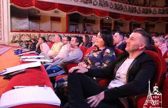 Новини Вінниці / Зірки гумору побували у Вінниці на концерті регіональної «Ліги сміху»: про вибори жартували теж (ФОТО, ВІДЕО)