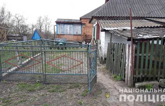 Новини Вінниці / Моторошне вбивство на Вінниччині: чоловік побив жінку, задушив та залишив на городі (ФОТО)