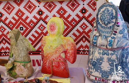 Новини Вінниці / «Великоднє диво» у центрі Вінниці: гігантські писанки, майстер-класи та виступи етнографічних творчих колективів (ФОТО)