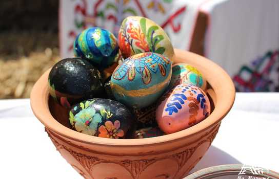 Новини Вінниці / «Великоднє диво» у центрі Вінниці: гігантські писанки, майстер-класи та виступи етнографічних творчих колективів (ФОТО)