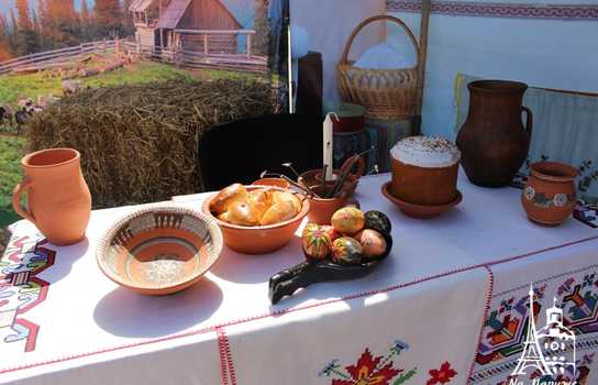 Новини Вінниці / «Великоднє диво» у центрі Вінниці: гігантські писанки, майстер-класи та виступи етнографічних творчих колективів (ФОТО)