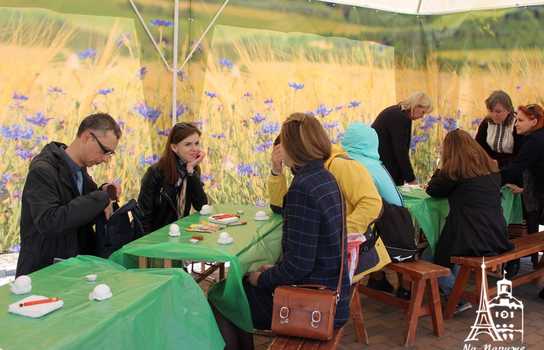 Новини Вінниці / «Великоднє диво» у центрі Вінниці: гігантські писанки, майстер-класи та виступи етнографічних творчих колективів (ФОТО)