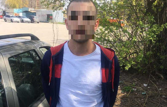 Новини Вінниці /  Вінницькі патрульні затримали порушників з наркотиками у машині