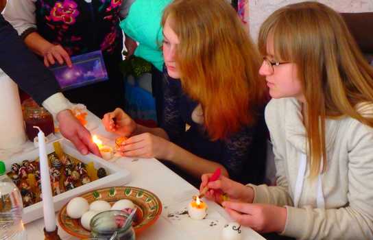 Новини Вінниці / Безліч писанок та унікальних виробів народних майстрів можна побачити у Вінницькій філармонії: триває свято «Великодня писанка» (ФОТО)