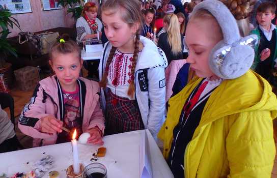 Новини Вінниці / Безліч писанок та унікальних виробів народних майстрів можна побачити у Вінницькій філармонії: триває свято «Великодня писанка» (ФОТО)