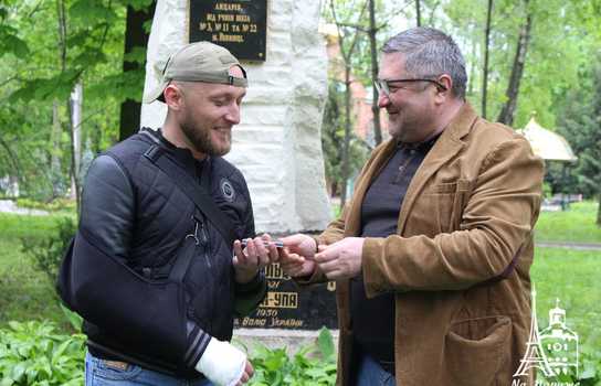 Новини Вінниці / Трьом воїнам-розвідникам у Вінниці вручили нагороди у День пам’яті та примирення (ФОТО) 