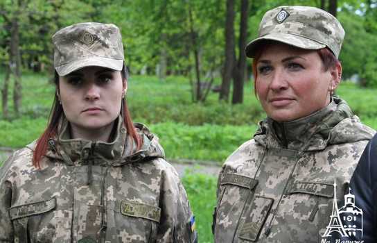 Новини Вінниці / Трьом воїнам-розвідникам у Вінниці вручили нагороди у День пам’яті та примирення (ФОТО) 