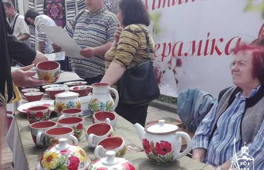 Новини Вінниці / Як відзначали День Європи у центрі Вінниці, поки свято не «прикрасила» злива (ФОТО)  