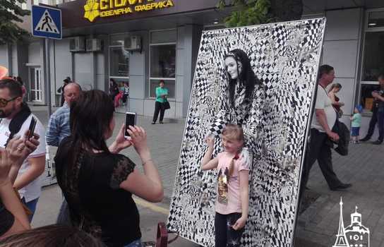 Новини Вінниці / Як відзначали День Європи у центрі Вінниці, поки свято не «прикрасила» злива (ФОТО)  