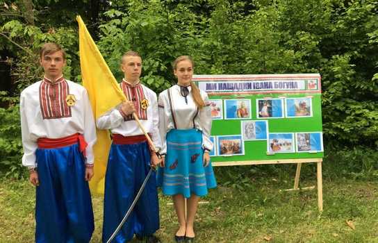 Новини Вінниці / Учасники гри «Сокіл» («Джура») на Вінниччині знайомились зі зброєю та спілкувались із ветеранами АТО (ФОТО)