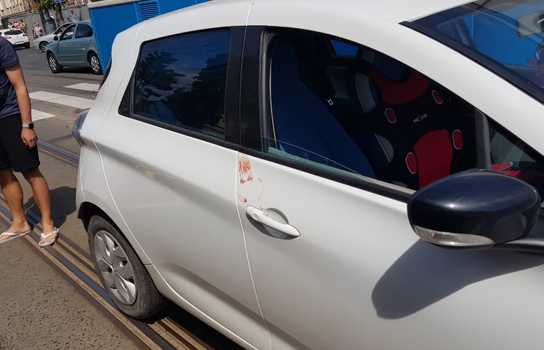 Новини Вінниці / ДТП у центрі Вінниці: для порятунку непритомної дівчини приїхало дві карети швидкої. Подробиці (ФОТО)